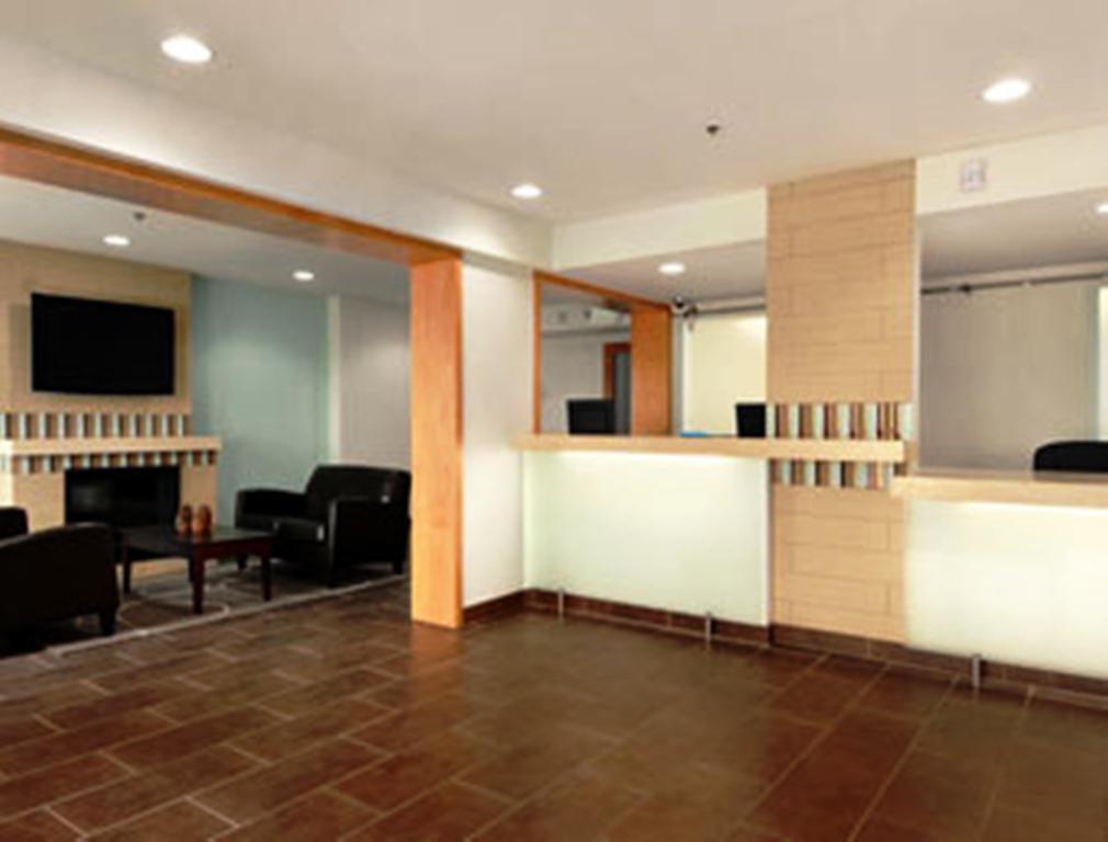 Baymont By Wyndham Reno Hotel Interiør billede